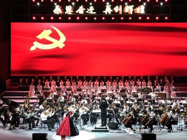 李思:一案一群聊 矛盾线上解